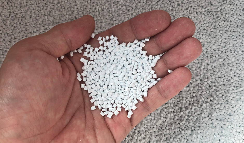 ABS_pellets_white_size.jpg