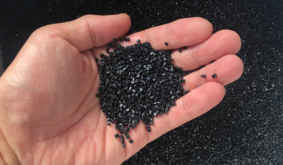 ABS_pellets_black_size.jpg